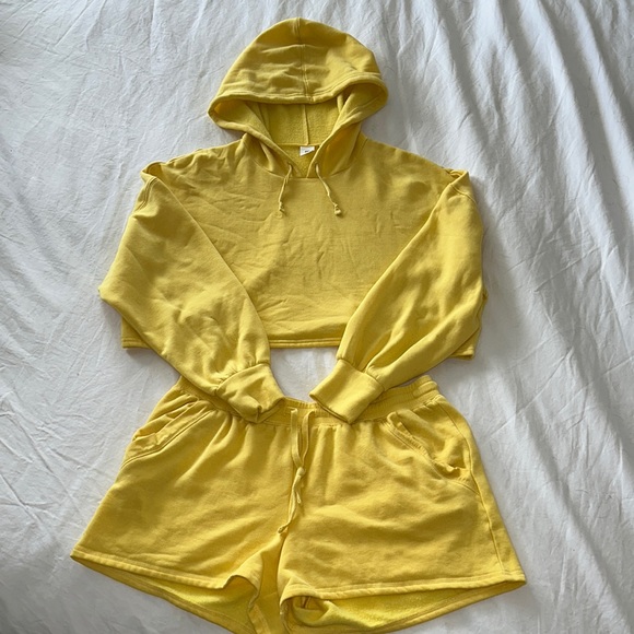 BP Yellow Crop hoodie and shortie short set - Picture 1 of 2